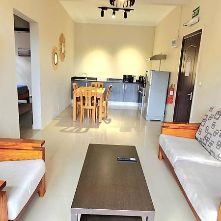 Number 7, 2Nd Floor, Pebble Bay Apartments With Garden View Гранд-Бэй Экстерьер фото