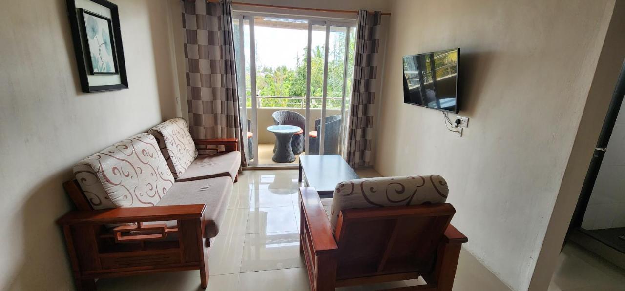Number 7, 2Nd Floor, Pebble Bay Apartments With Garden View Гранд-Бэй Экстерьер фото